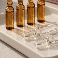 Ampolas de aminoácidos e vitaminas